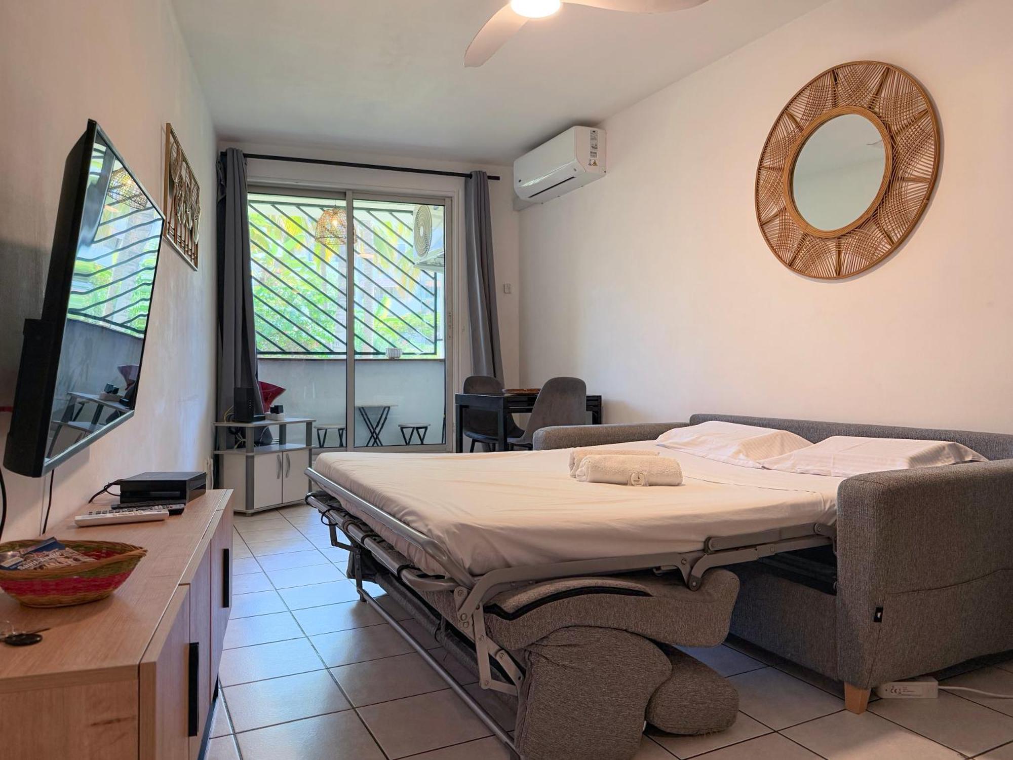 Le Ti Canbou - Studio - Pres De La Plage -By Sister Home Saint-Gilles-les-Bains Buitenkant foto